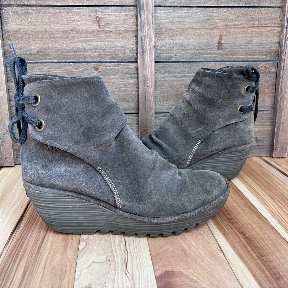 Fly London Yama Slouchy Suede Leather Wedge Boots in Gray Women’s Sz 40 9-9.5